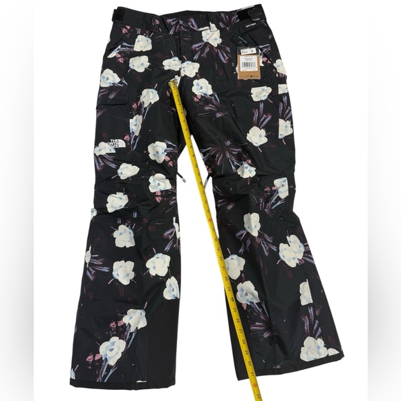 The North Face Women's Freedom Insulated‎ Pants, Size LARGE-short - Picture 10 of 15